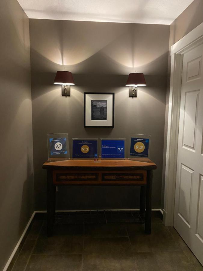 Fitzhugh House Guest Accomodation แจสเปอร์ ภายนอก รูปภาพ