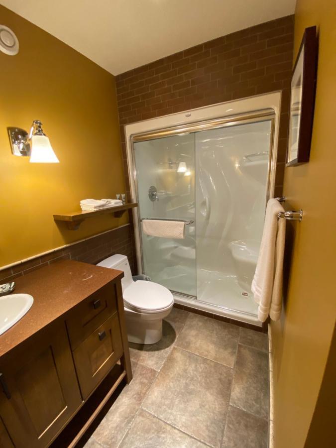 Fitzhugh House Guest Accomodation แจสเปอร์ ภายนอก รูปภาพ
